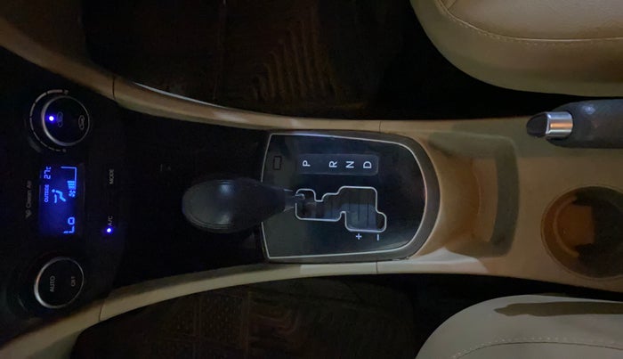 2015 Hyundai Verna FLUIDIC 4S 1.6 VTVT S AT, Petrol, Automatic, 55,956 km, Gear Lever