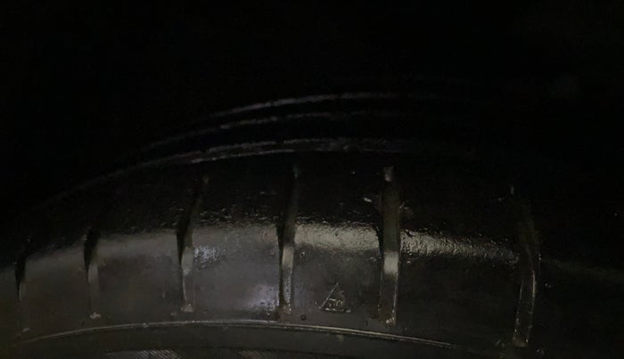 2015 Hyundai Verna FLUIDIC 4S 1.6 VTVT S AT, Petrol, Automatic, 55,956 km, Left Front Tyre Tread