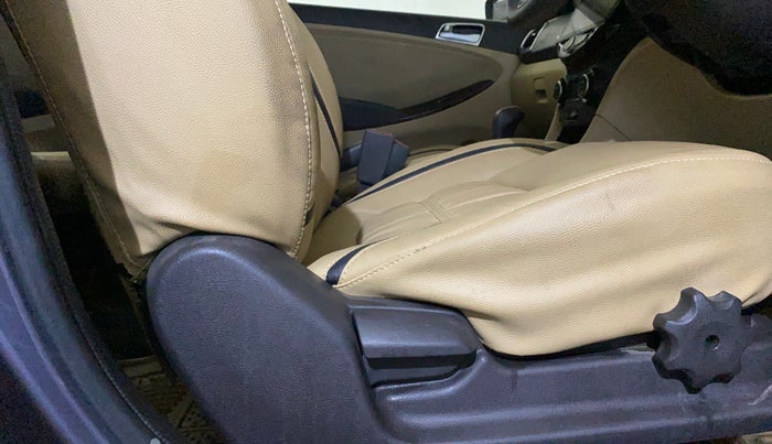 2015 Hyundai Verna FLUIDIC 4S 1.6 VTVT S AT, Petrol, Automatic, 55,956 km, Driver Side Adjustment Panel