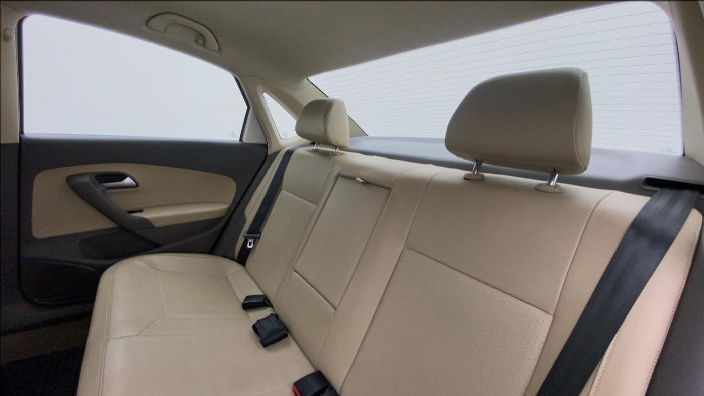 2016 Volkswagen Vento HIGHLINE PETROL AT, Petrol, Automatic, 48,279 km, Right Side Rear Door Cabin