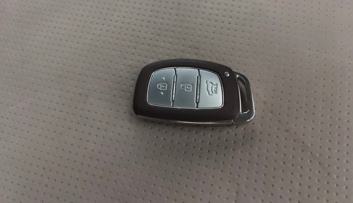 2025 Hyundai Creta S (O) 1.5 PETROL, Petrol, Manual, 9,073 km, Key Close Up