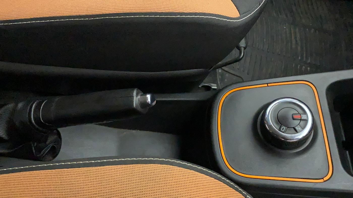 2020 Renault Kwid CLIMBER 1.0 AMT (O), Petrol, Automatic, 19,324 km, Gear Lever