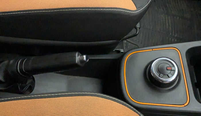 2020 Renault Kwid CLIMBER 1.0 AMT (O), Petrol, Automatic, 19,324 km, Gear Lever