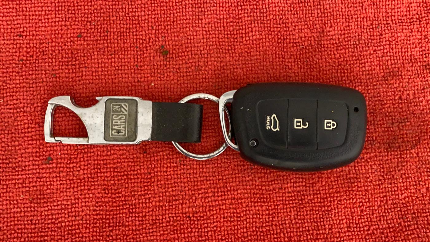 2017 Hyundai Creta SX PLUS AT 1.6 PETROL, Petrol, Automatic, 32,086 km, Key Close Up