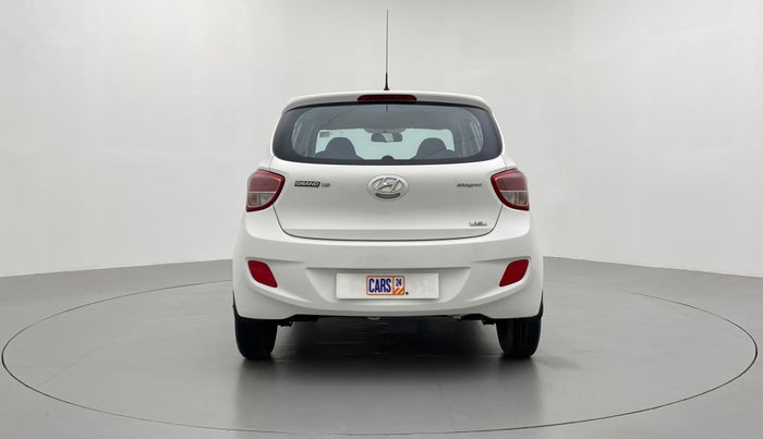 2015 Hyundai Grand i10 MAGNA 1.2 VTVT, Petrol, Manual, 1,00,645 km, Back/Rear