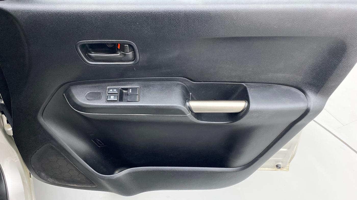 2018 Maruti IGNIS SIGMA 1.2, Petrol, Manual, 56,796 km, Driver Side Door Panels Control