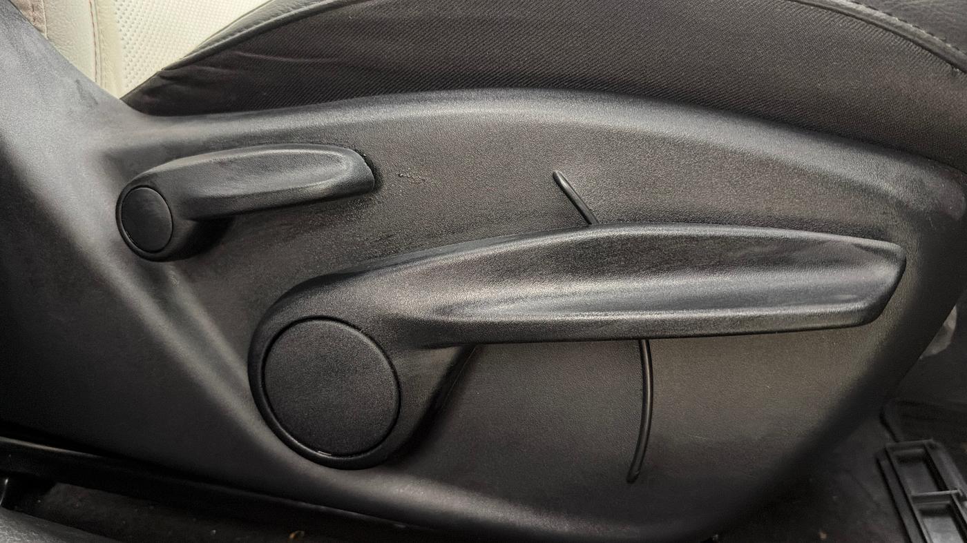 2019 Jeep Compass LIMITED 1.4 PETROL AT, Petrol, Automatic, 20,290 km, Driver Side Adjustment Panel