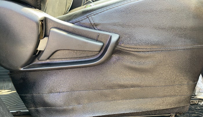 2019 Maruti S PRESSO VXI, Petrol, Manual, 49,933 km, Driver Side Adjustment Panel