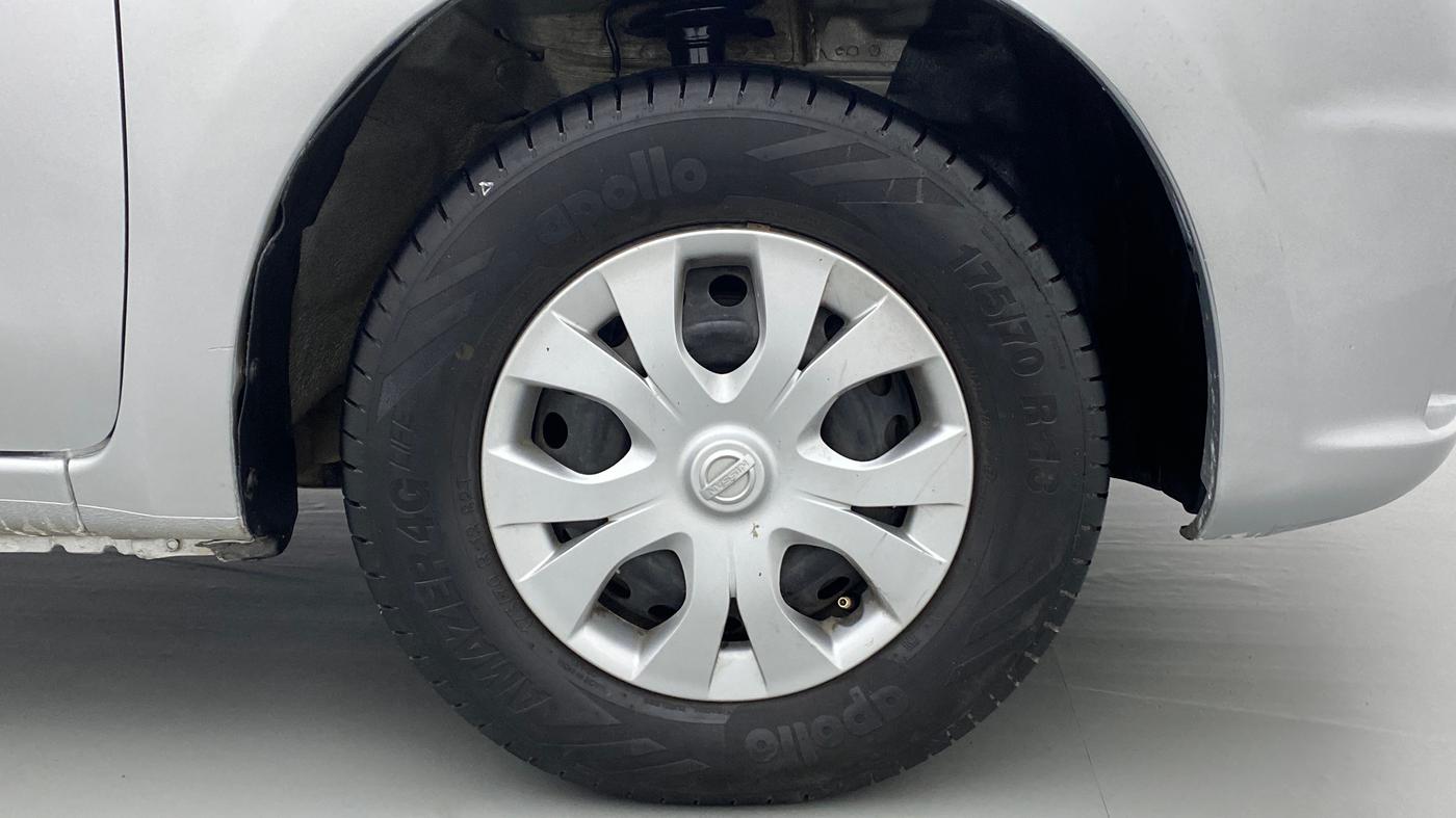 2017 Nissan Micra Active XV, Petrol, Manual, 77,537 km, Right Front Wheel