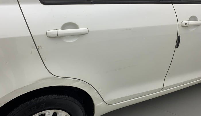 2015 Maruti Swift Dzire VDI ABS, Diesel, Manual, 1,03,434 km, Right rear door - Slightly dented