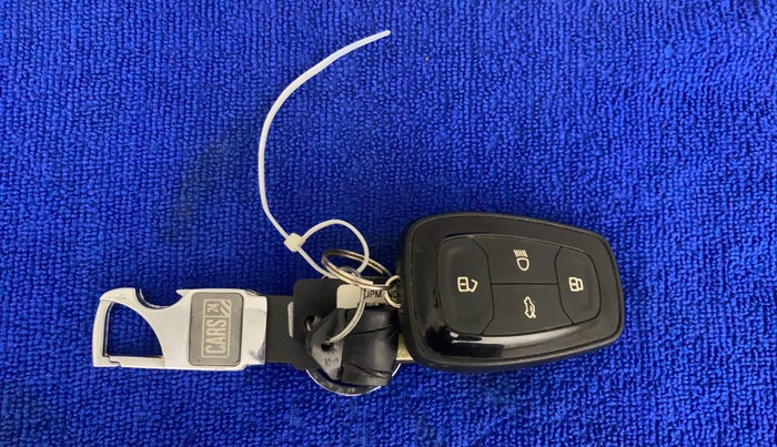 2020 Tata ALTROZ XZ PETROL, Petrol, Manual, 23,919 km, Key Close Up