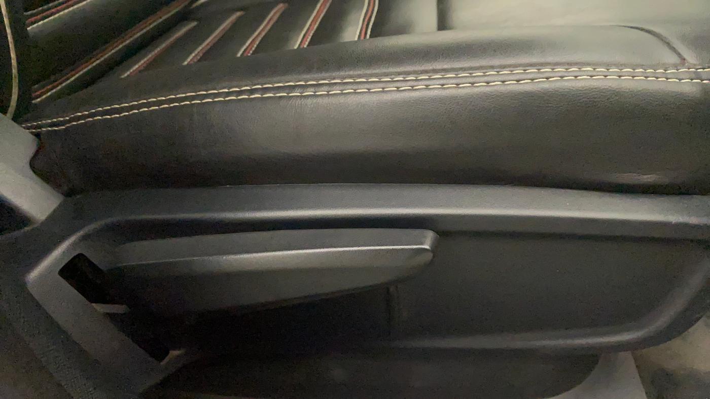 2020 Tata ALTROZ XZ PETROL, Petrol, Manual, 23,919 km, Driver Side Adjustment Panel