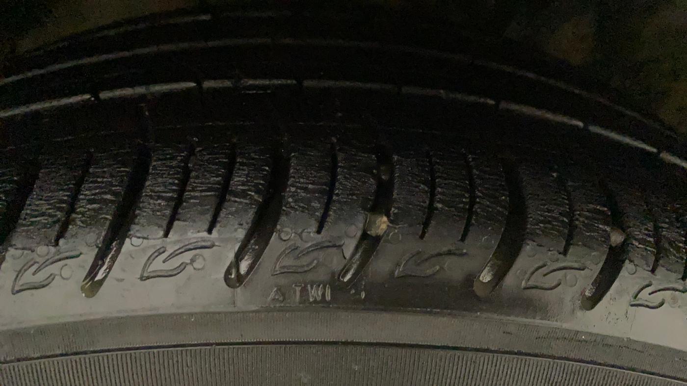 2020 Tata ALTROZ XZ PETROL, Petrol, Manual, 23,919 km, Left Front Tyre Tread