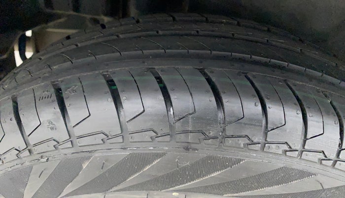 2013 Maruti Swift Dzire VXI, Petrol, Manual, 93,066 km, Right Rear Tyre Tread