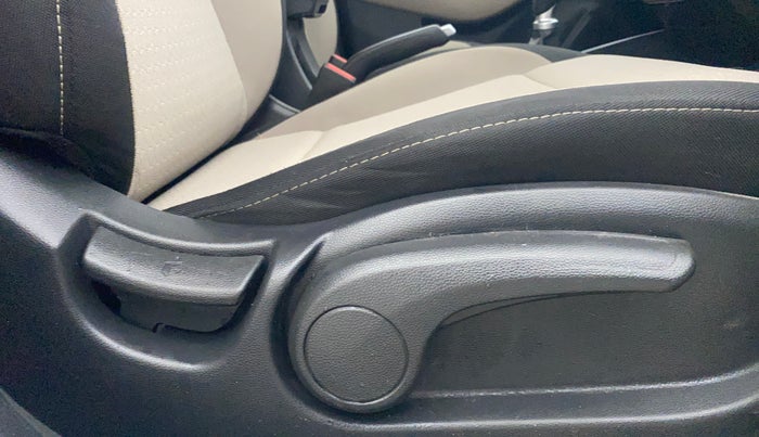 2015 Hyundai Elite i20 ASTA 1.2, Petrol, Manual, 42,962 km, Driver Side Adjustment Panel