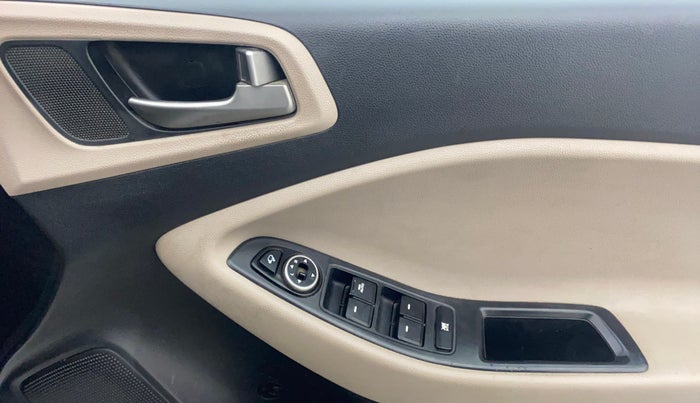 2015 Hyundai Elite i20 ASTA 1.2, Petrol, Manual, 42,962 km, Driver Side Door Panels Control