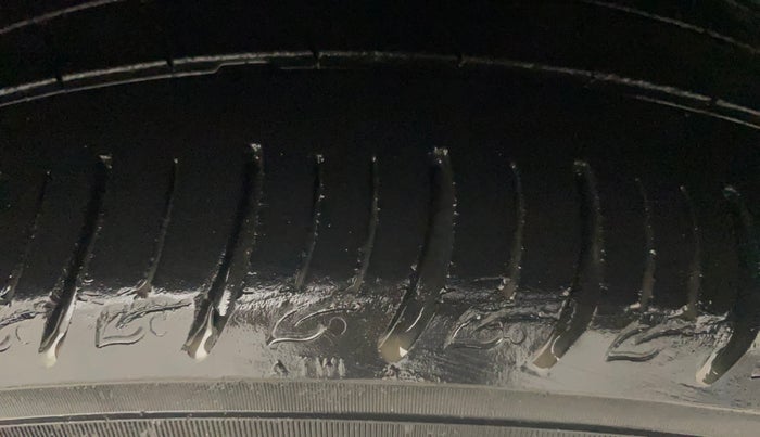 2015 Hyundai Elite i20 ASTA 1.2, Petrol, Manual, 42,962 km, Right Front Tyre Tread