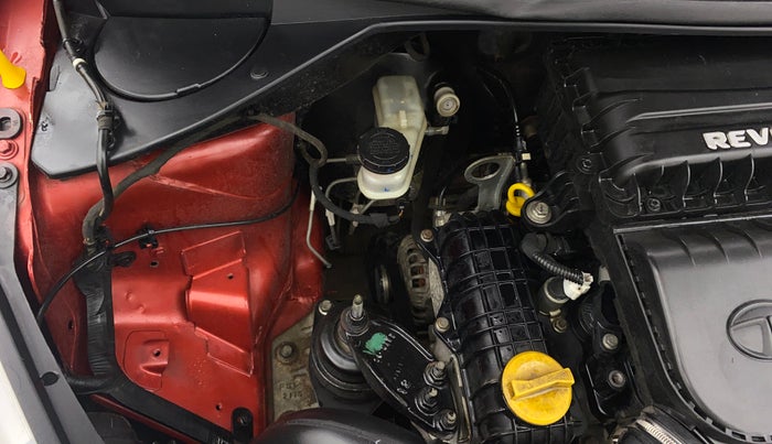 2016 Tata Tiago XT PETROL, Petrol, Manual, 55,817 km, Engine View - Right