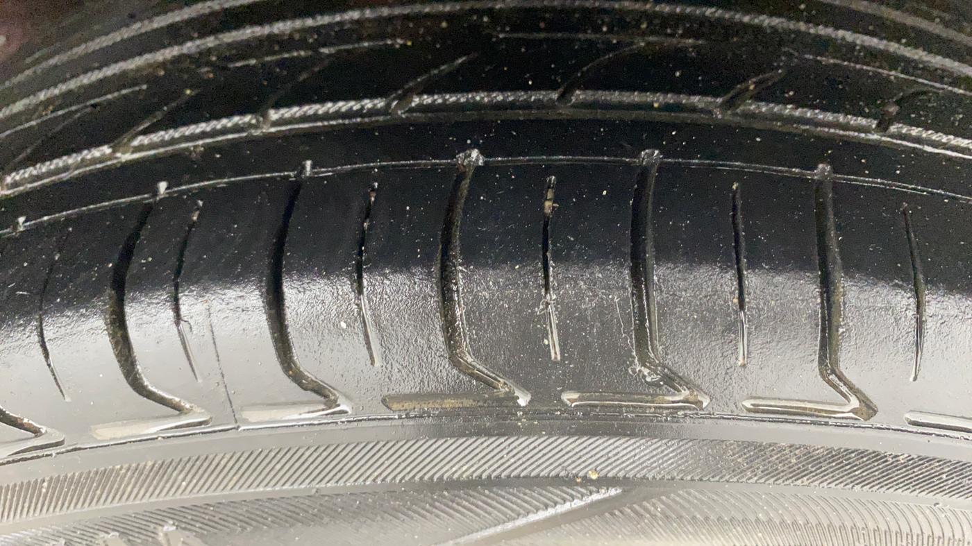 2016 Tata Tiago XT PETROL, Petrol, Manual, 55,817 km, Left Rear Tyre Tread