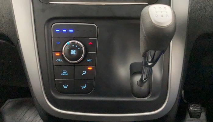 2018 Mahindra KUV 100 NXT K8 P 6 STR, Petrol, Manual, 46,456 km, Gear Lever