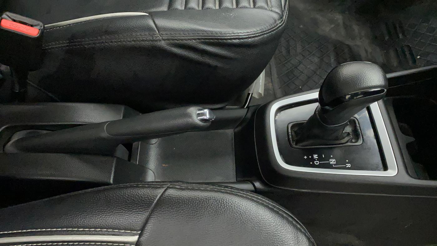 2021 Maruti Swift VXI AMT, Petrol, Automatic, 37,456 km, Gear Lever