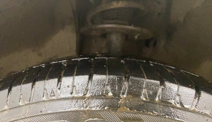 2020 Maruti Swift ZXI, Petrol, Manual, 34,256 km, Left Front Tyre Tread