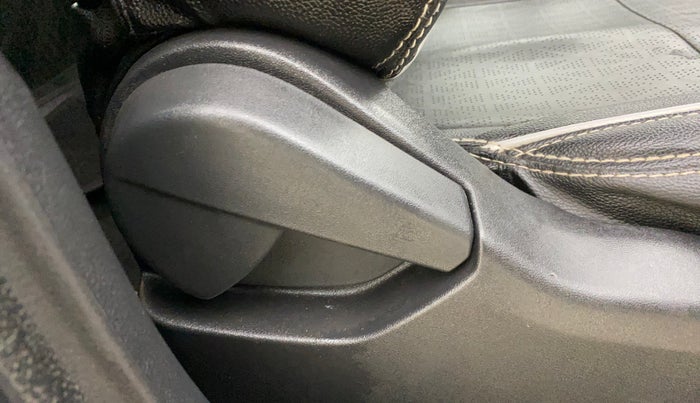 2022 Nissan MAGNITE XL, Petrol, Manual, 45,858 km, Driver Side Adjustment Panel