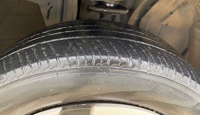 2022 Nissan MAGNITE XL, Petrol, Manual, 45,858 km, Right Front Tyre Tread