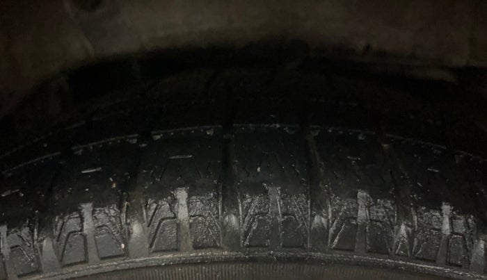 2014 Maruti Alto K10 LXI, CNG, Manual, 86,312 km, Left Rear Tyre Tread