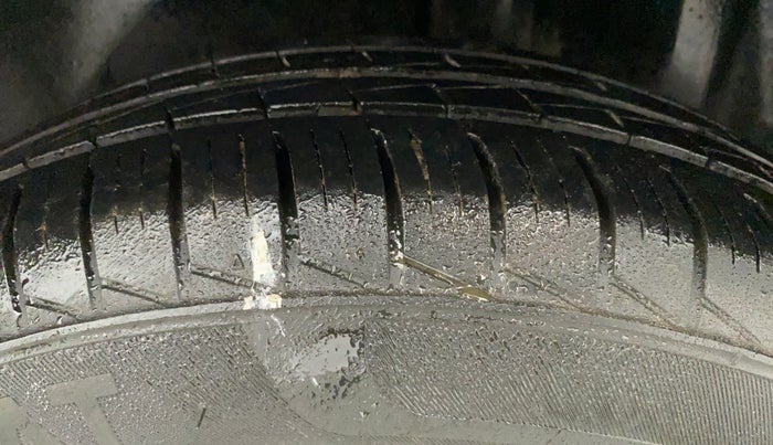 2011 Maruti Swift Dzire VXI, Petrol, Manual, 1,08,753 km, Left Rear Tyre Tread