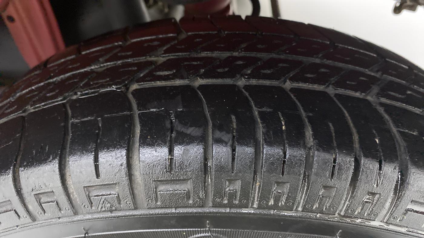 2017 Maruti Alto 800 LXI, Petrol, Manual, 21,534 km, Left Rear Tyre Tread