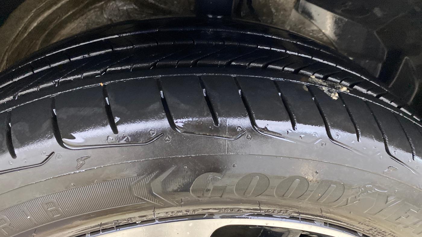 2021 MG HECTOR SHARP 1.5 PETROL CVT, Petrol, Automatic, 63,146 km, Right Front Tyre Tread