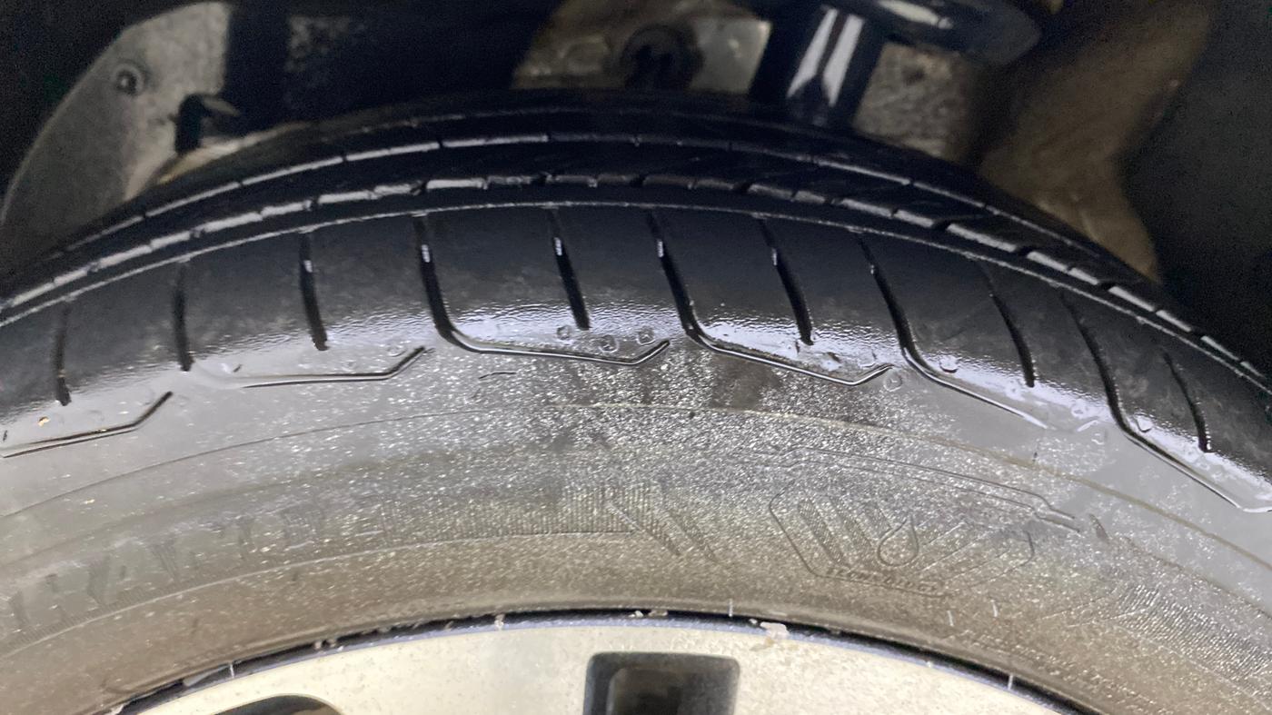 2021 MG HECTOR SHARP 1.5 PETROL CVT, Petrol, Automatic, 63,146 km, Left Front Tyre Tread