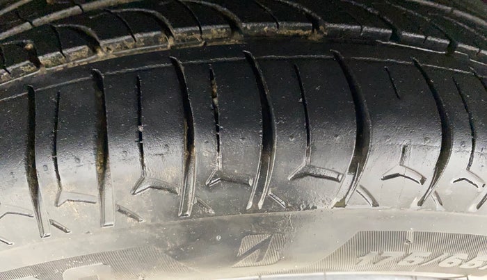 2017 Tata Tiago XT PETROL, Petrol, Manual, 70,783 km, Left Front Tyre Tread