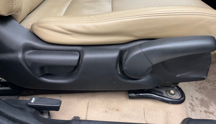 2016 Honda City 1.5L I-VTEC VX CVT, Petrol, Automatic, 72,808 km, Driver Side Adjustment Panel