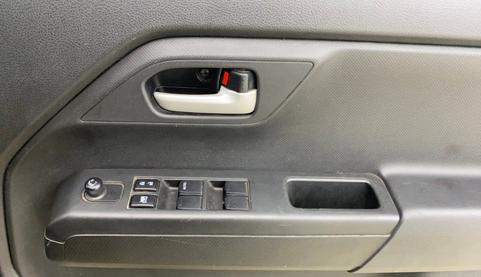 2022 Maruti New Wagon-R VXI (O) 1.2, Petrol, Manual, 29,500 km, Driver Side Door Panels Control