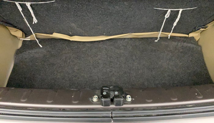 2016 Honda Brio S MT, Petrol, Manual, 27,847 km, Boot Inside