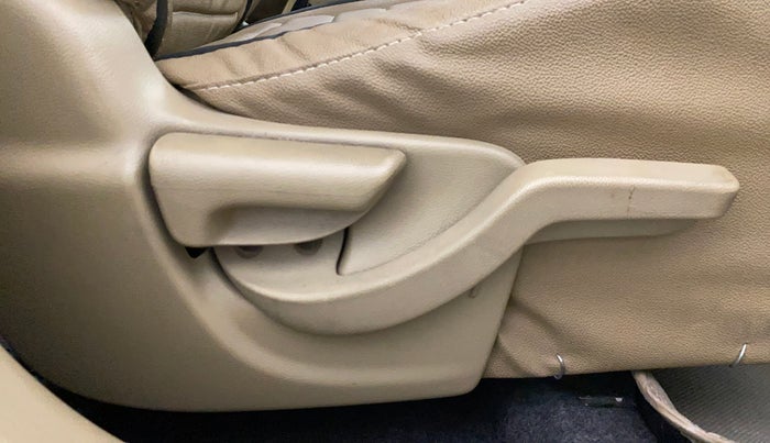 2016 Honda Brio S MT, Petrol, Manual, 27,847 km, Driver Side Adjustment Panel