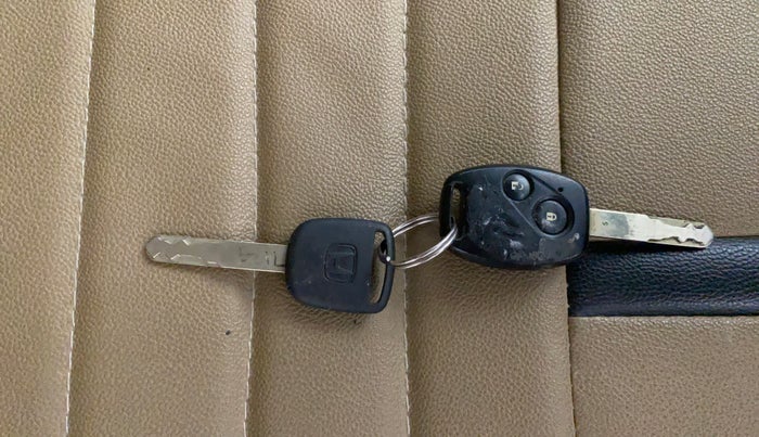 2016 Honda Brio S MT, Petrol, Manual, 27,847 km, Key Close Up