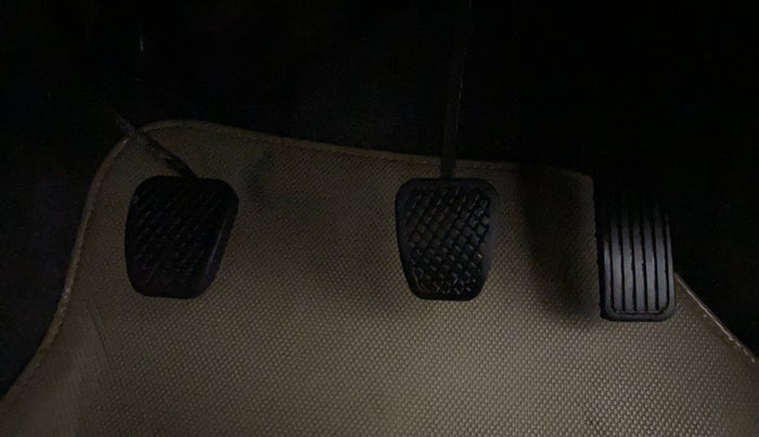 2016 Honda Brio S MT, Petrol, Manual, 27,847 km, Pedals