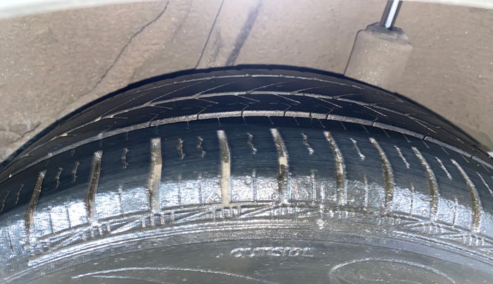 2015 Honda Amaze 1.2L I-VTEC S, Petrol, Manual, 89,058 km, Left Rear Tyre Tread