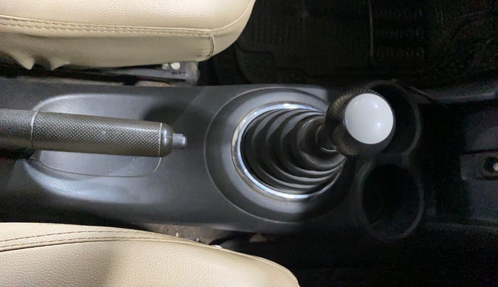 2015 Honda Amaze 1.2L I-VTEC S, Petrol, Manual, 89,058 km, Gear Lever