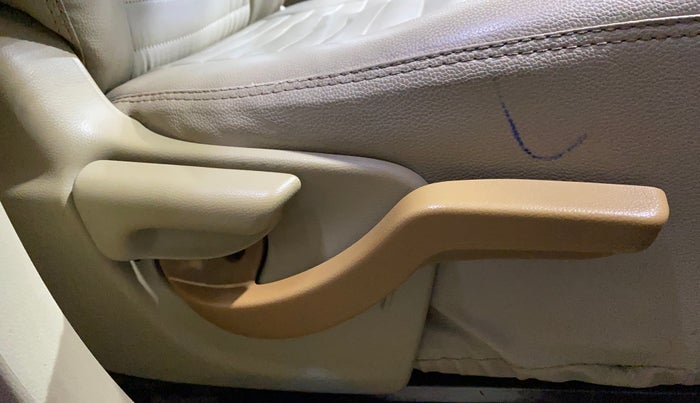 2015 Honda Amaze 1.2L I-VTEC S, Petrol, Manual, 89,058 km, Driver Side Adjustment Panel