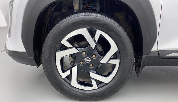 2022 Nissan MAGNITE XV TURBO CVT, Petrol, Automatic, 3,743 km, Left Front Wheel