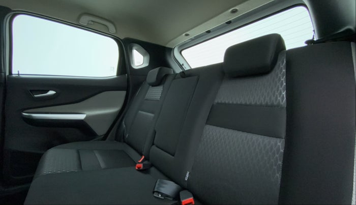 2022 Nissan MAGNITE XV TURBO CVT, Petrol, Automatic, 3,743 km, Right Side Rear Door Cabin