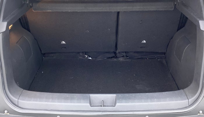 2022 Nissan MAGNITE XV TURBO CVT, Petrol, Automatic, 3,743 km, Boot Inside