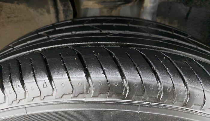 2022 Nissan MAGNITE XV TURBO CVT, Petrol, Automatic, 3,743 km, Right Front Tyre Tread