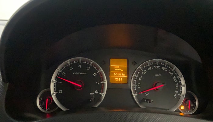 2016 Maruti Swift VXI O, Petrol, Manual, 66,614 km, Odometer Image