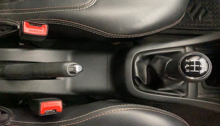 2016 Maruti Swift VXI O, Petrol, Manual, 66,614 km, Gear Lever