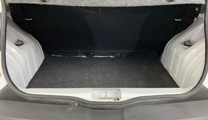 2022 Renault Kwid CLIMBER 1.0 (O) DUAL TONE, Petrol, Manual, 14,141 km, Boot Inside